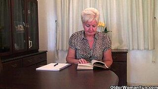 Chubby granny in stockings plays with vibrator - porn video